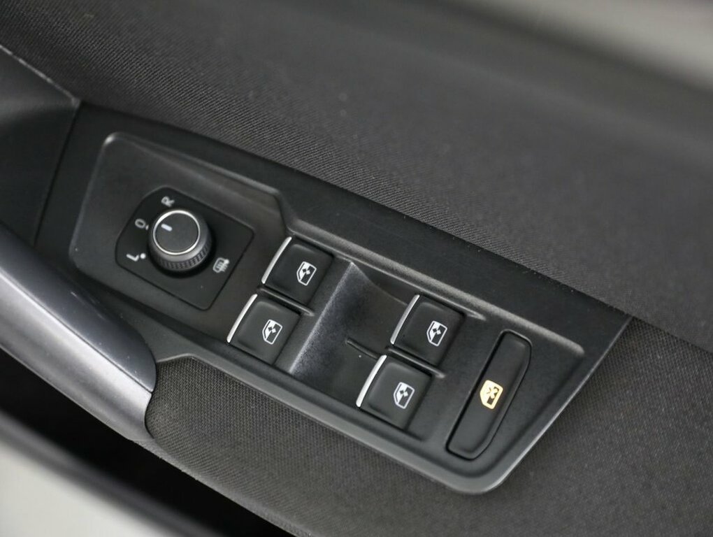 Volkswagen Tiguan Allspace Life Black #33