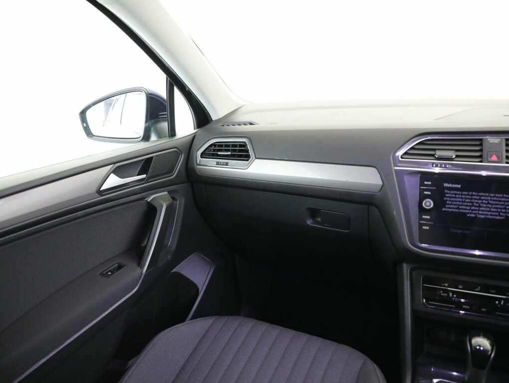 Volkswagen Tiguan Allspace Life Black #41