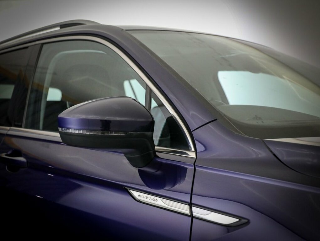 Volkswagen Tiguan Allspace Life Black #7
