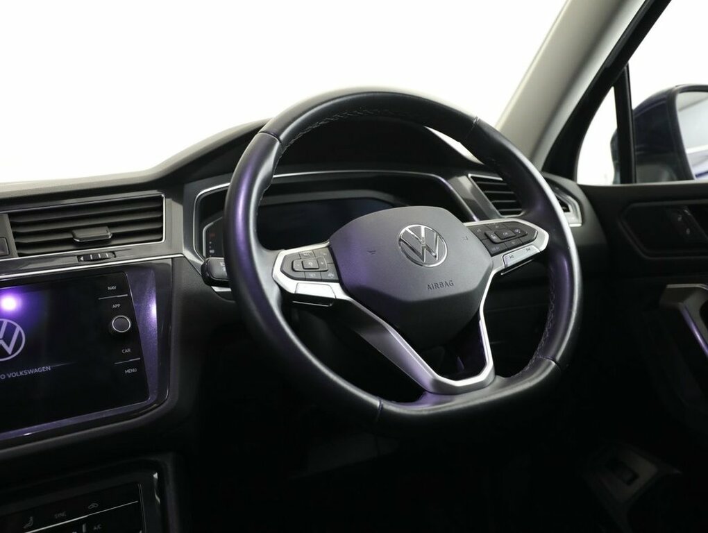 Volkswagen Tiguan Allspace Life Black #36