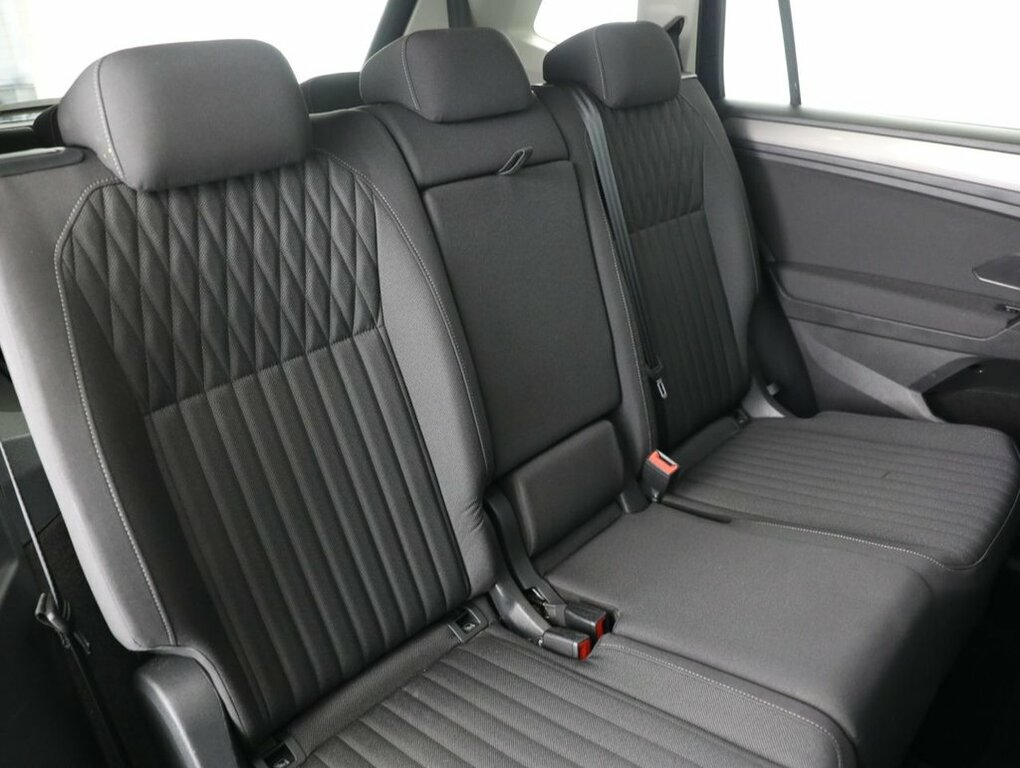 Volkswagen Tiguan Allspace Life Black #34