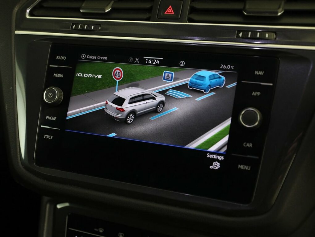 Volkswagen Tiguan Allspace Life Black #40