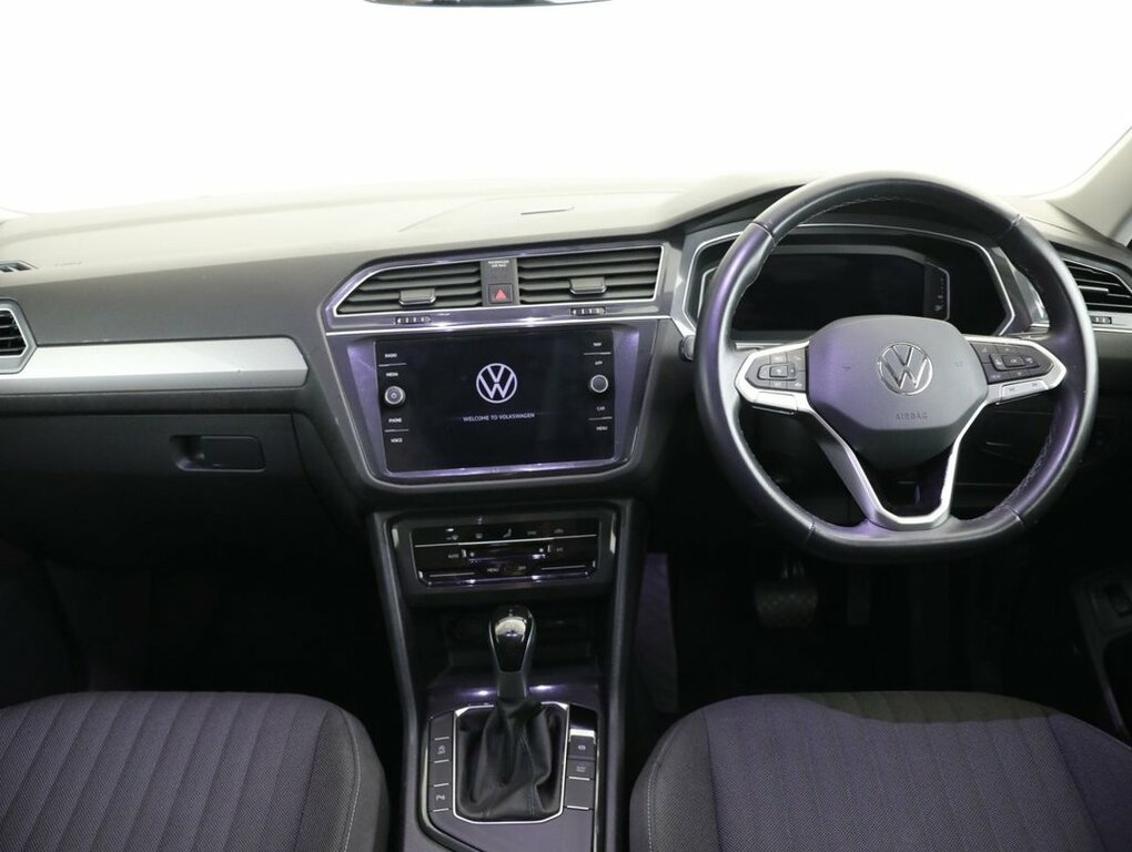 Volkswagen Tiguan Allspace Life Black #25