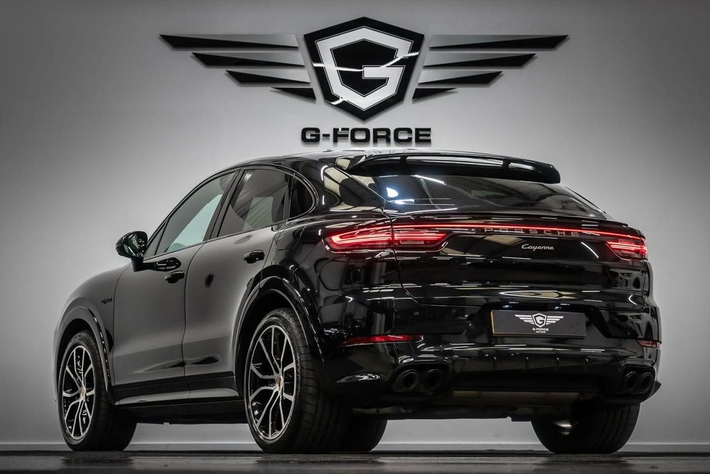 Porsche Cayenne 3.0 V6 E-hybrid Platinum Edition 4X4.
