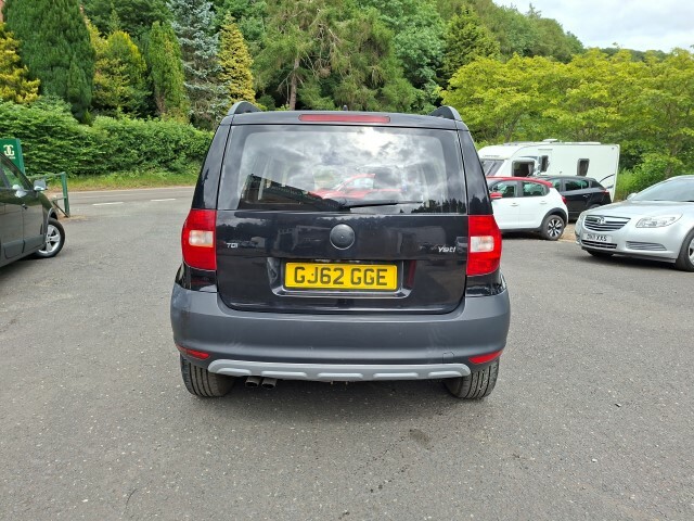 Skoda Yeti 2.0 Tdi Cr S Black #4