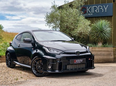 Toyota Yaris Yaris Circuit 4Wd  Black #2