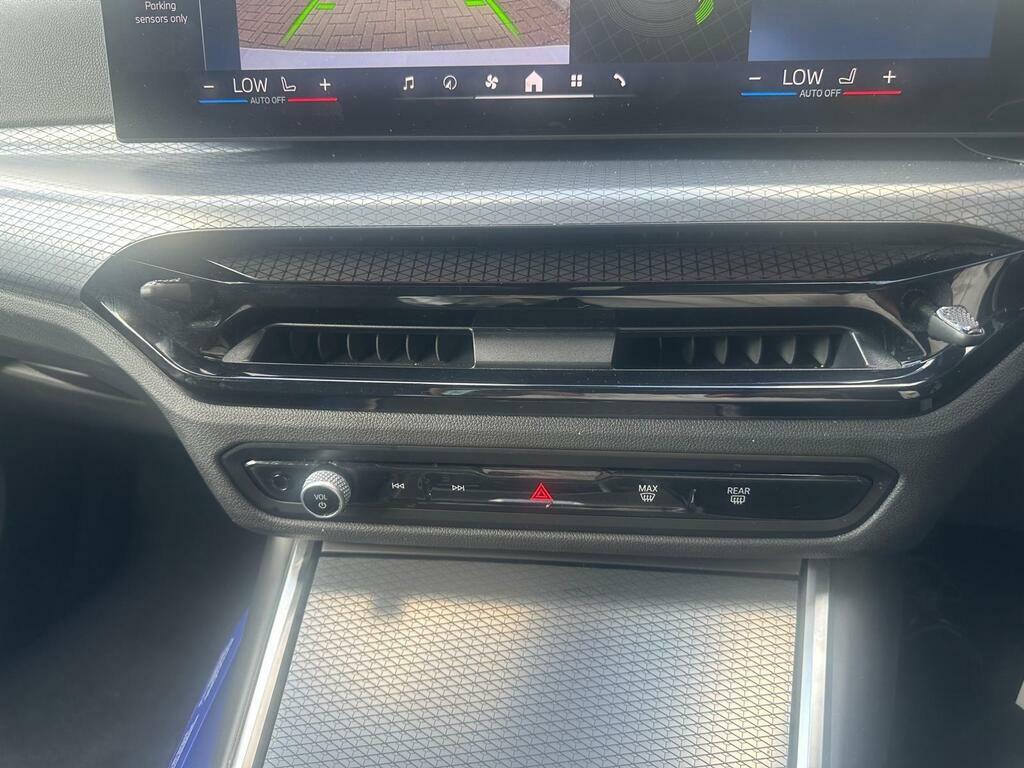 BMW 3 Series Bmw 3 Series M Sport White #25