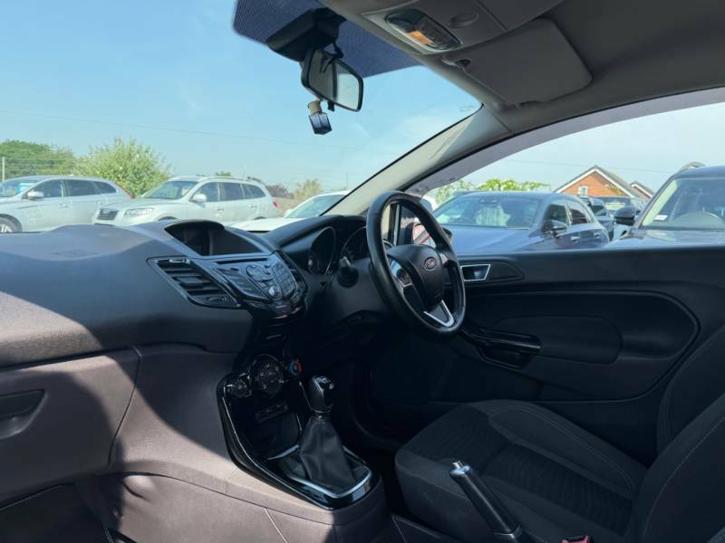 Ford Fiesta 1.25 82 Zetec -June 2027 Mot- 2015 15 DF15UDJ White #3