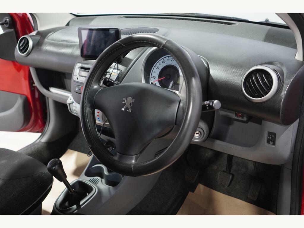 Peugeot 107 Hatchback Urban 2009 Silver #10