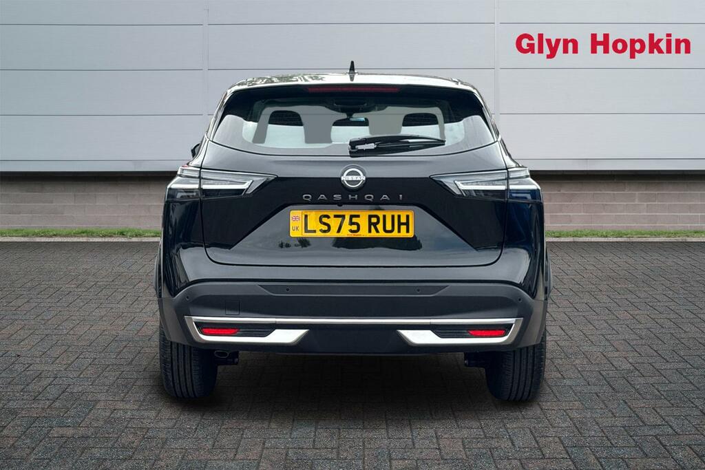 Nissan Qashqai 1.3 Dig-t Mh 158 Acenta Premium Xtronic LS75RUH Black #4
