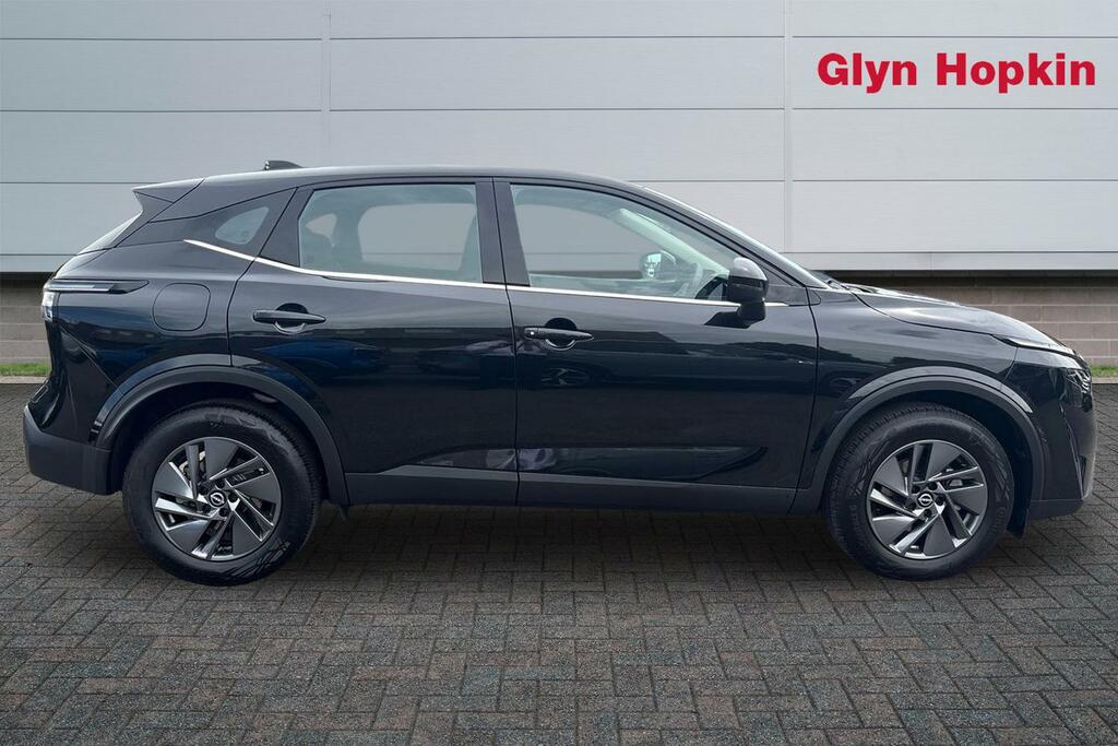 Nissan Qashqai 1.3 Dig-t Mh 158 Acenta Premium Xtronic LS75RUH Black #2