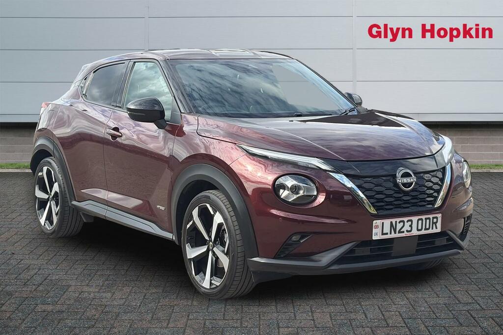 Nissan Juke 1.6 Hybrid Tekna Red