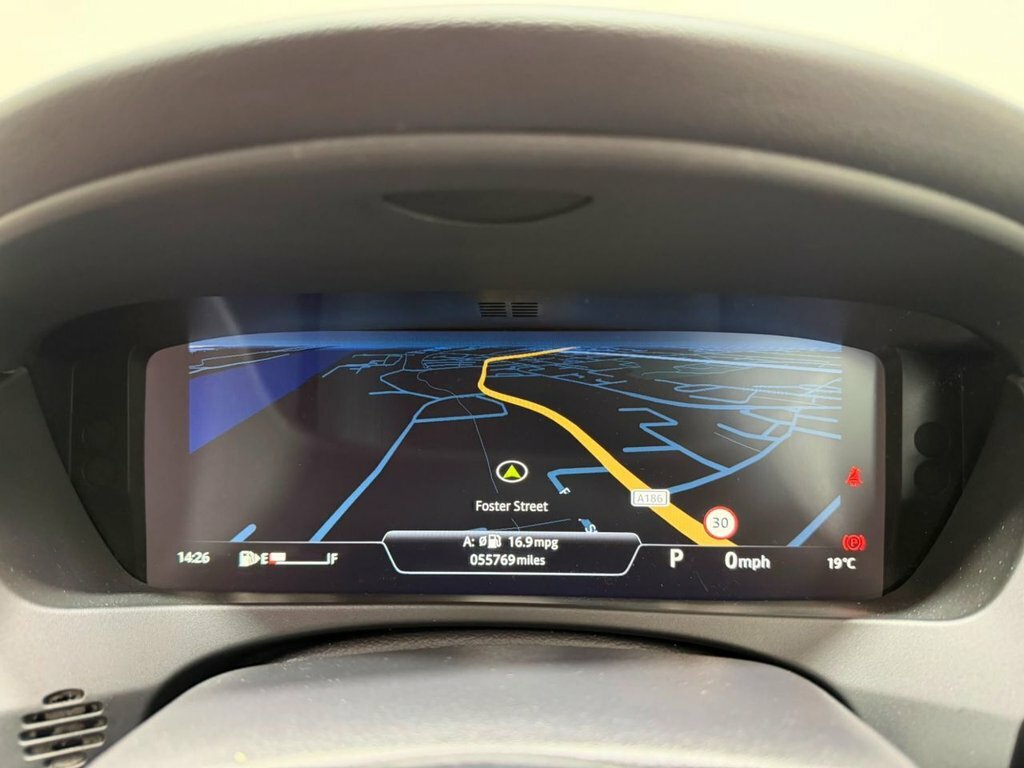 Jaguar XE 2L Landmark Black #5
