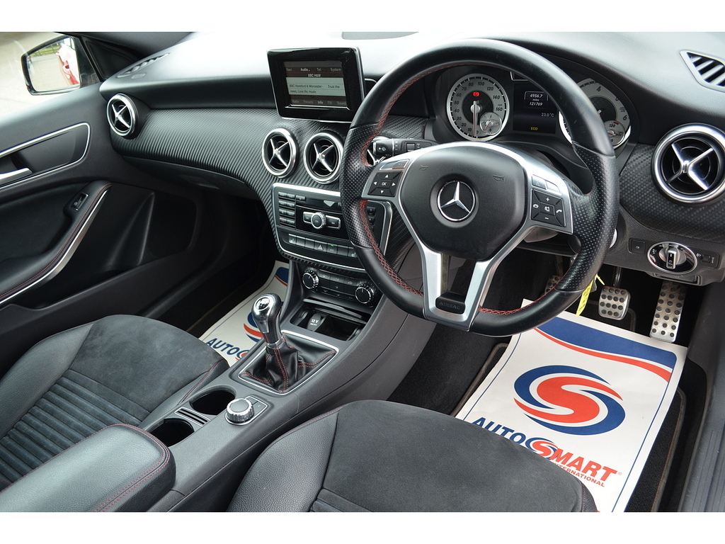Mercedes-Benz A Class A180 Cdi Amg Sport Red #2