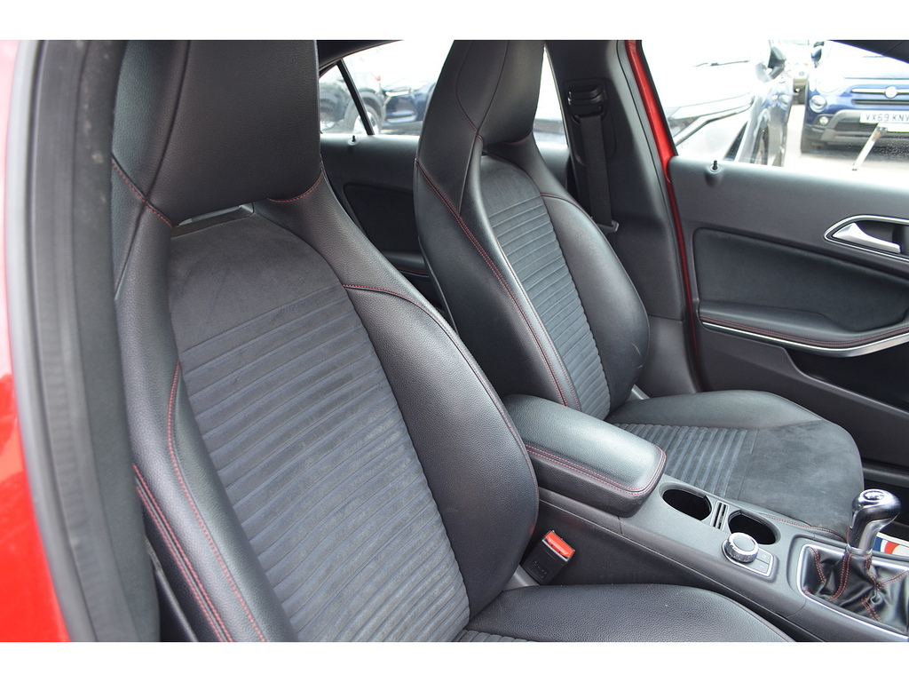 Mercedes-Benz A Class 1.5 Sport Euro 5 Ss Black #25