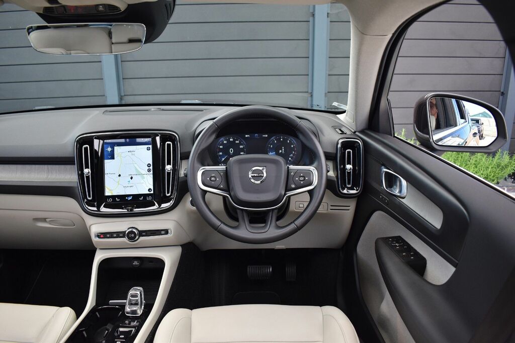 Volvo XC40 2.0 T4 R-design Pro Awd Euro 6 Ss White #37