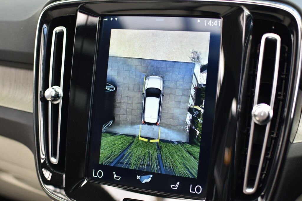 Volvo XC40 2.0 T4 R-design Pro Awd Euro 6 Ss White #6