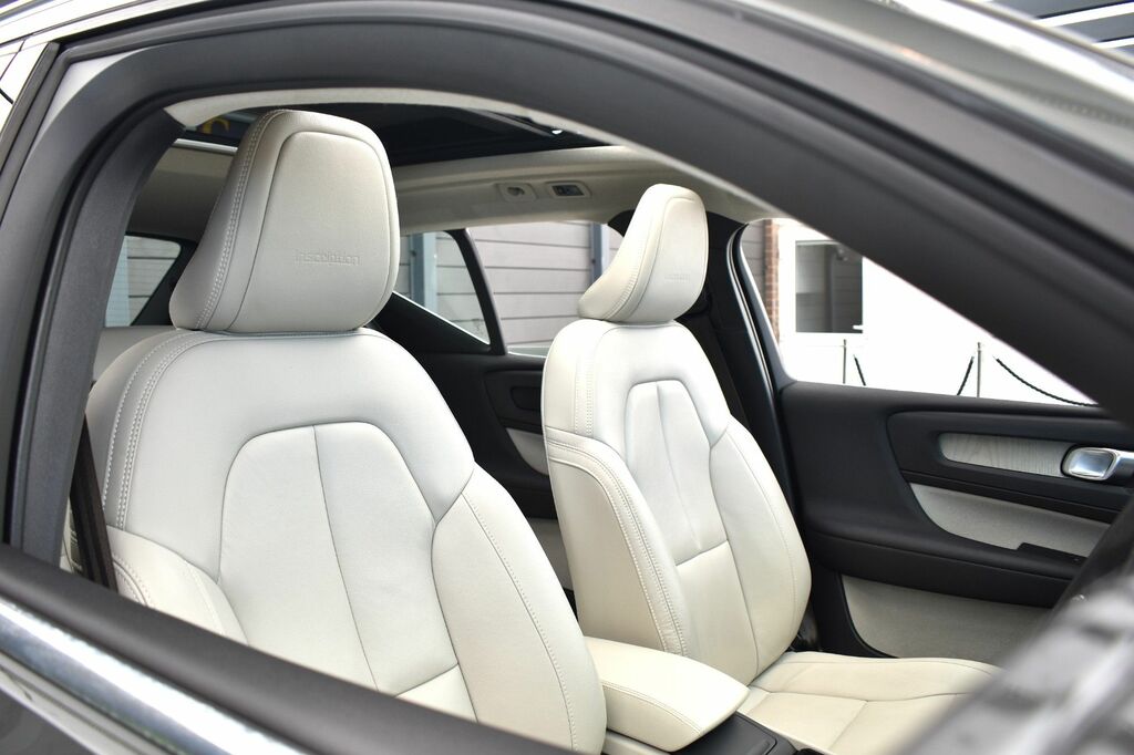 Volvo XC40 2.0 T4 R-design Pro Awd Euro 6 Ss White #47