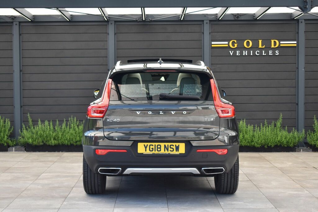 Volvo XC40 2.0 T4 R-design Pro Awd Euro 6 Ss White #25
