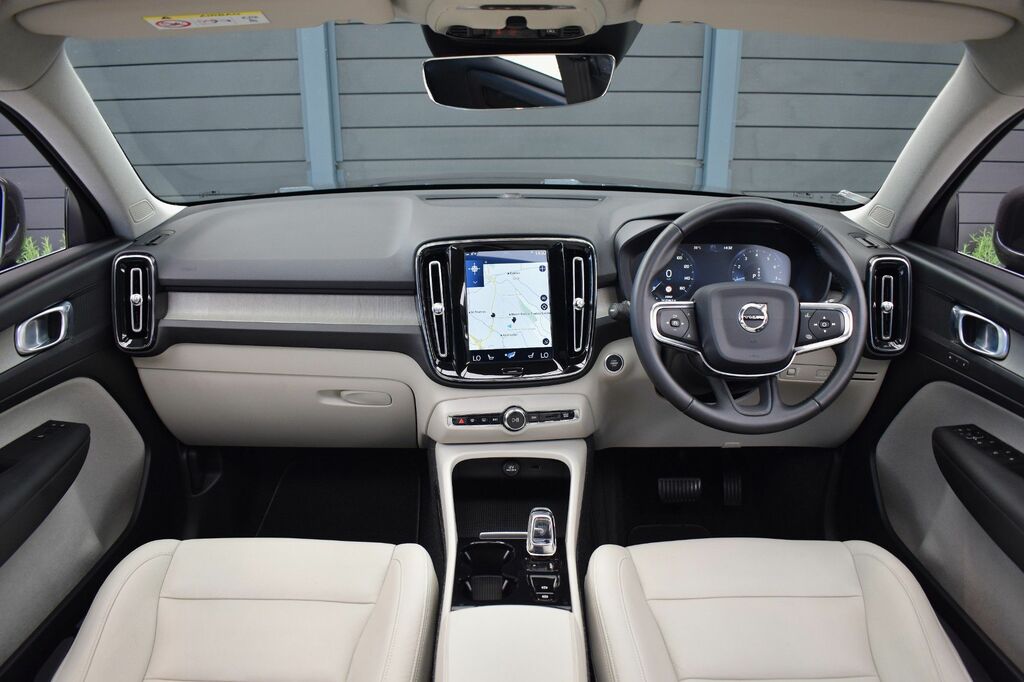 Volvo XC40 2.0 T4 R-design Pro Awd Euro 6 Ss White #26