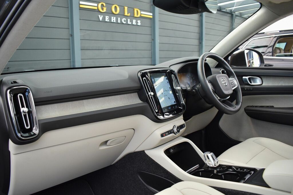 Volvo XC40 2.0 T4 R-design Pro Awd Euro 6 Ss White #35