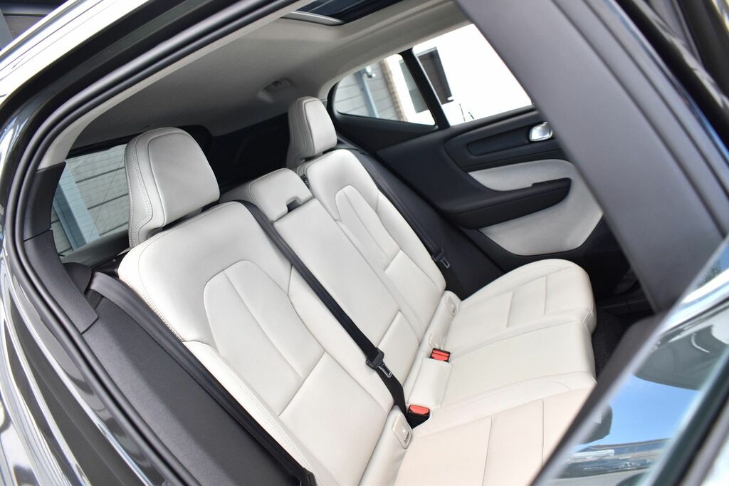 Volvo XC40 2.0 T4 R-design Pro Awd Euro 6 Ss White #50