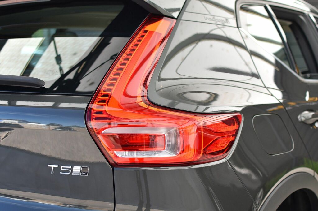 Volvo XC40 2.0 T4 R-design Pro Awd Euro 6 Ss White #23