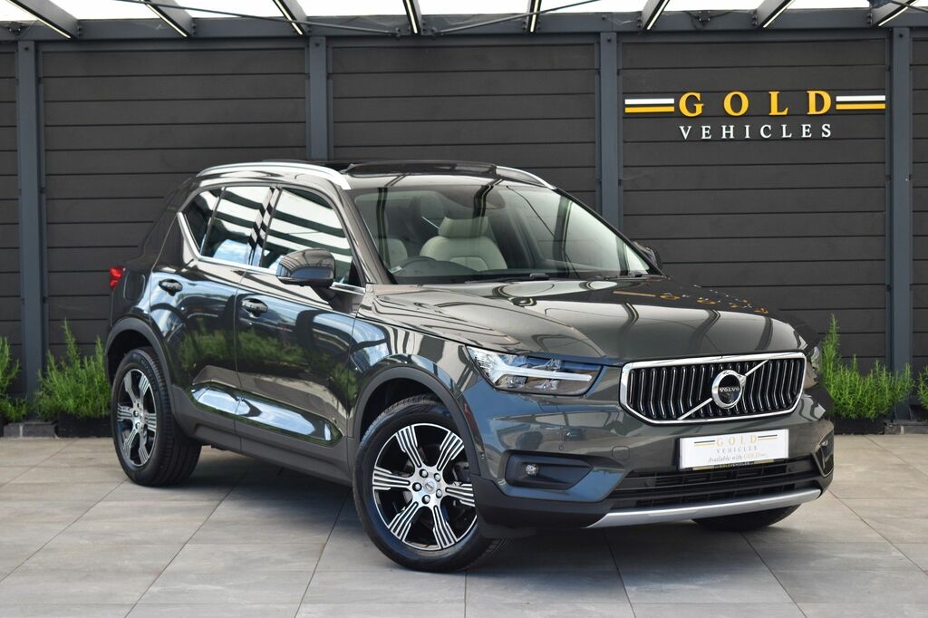 Volvo XC40 2.0 T4 R-design Pro Awd Euro 6 Ss White #1