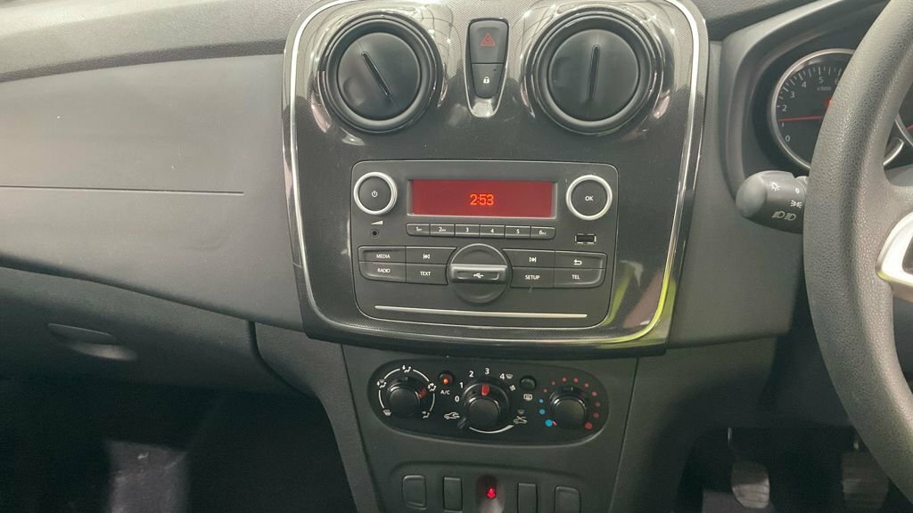 Dacia Sandero Dacia Sandero 1.0 Sce Comfort White #9