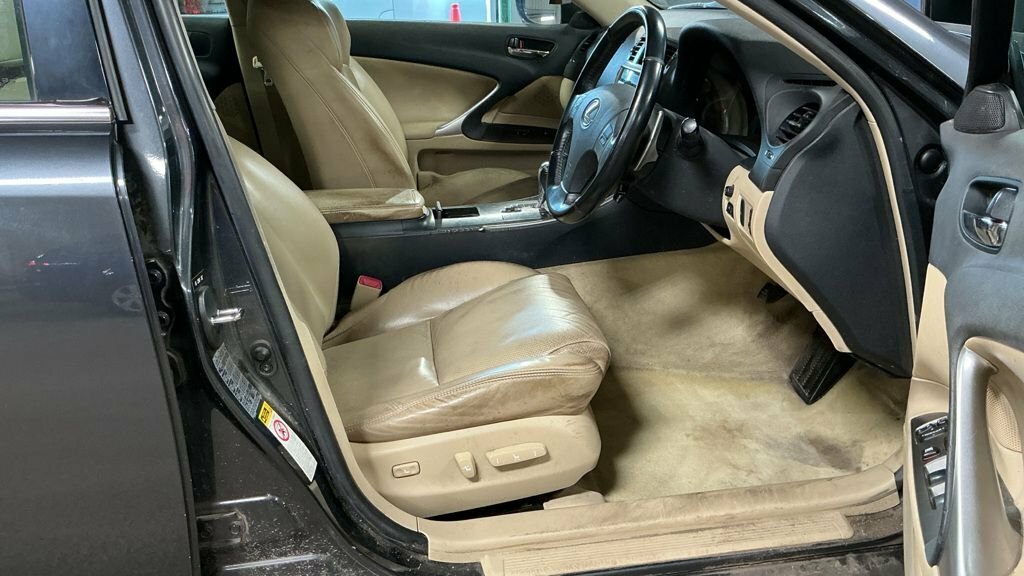 Lexus IS 2L Se Grey #6