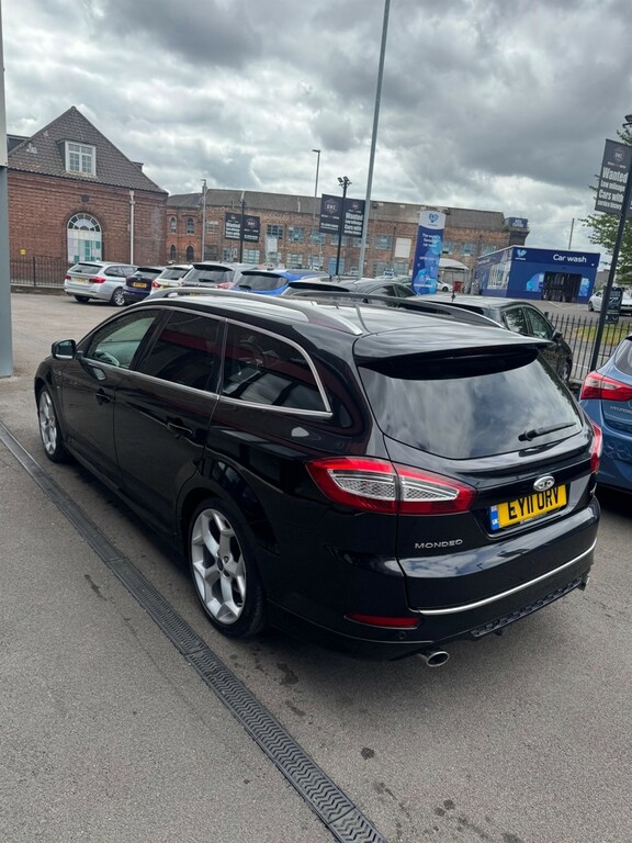 Ford Mondeo Estate Black #4