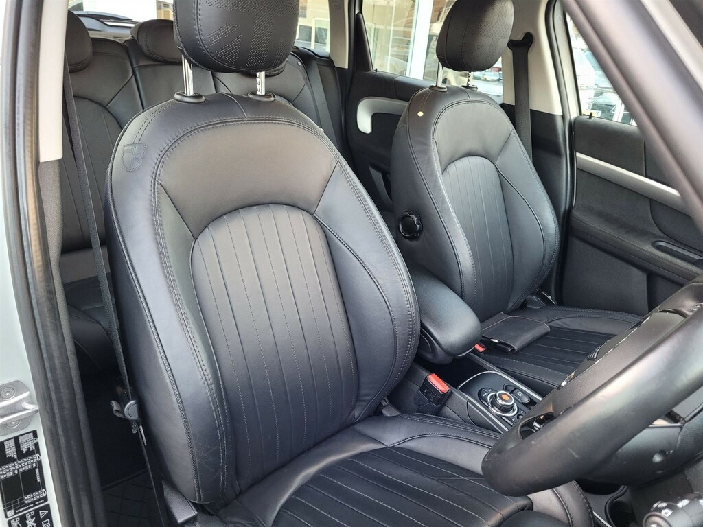 Mini Countryman 1.5 Cooper Exclusive Suv All4 Euro YK70CLW Silver #2