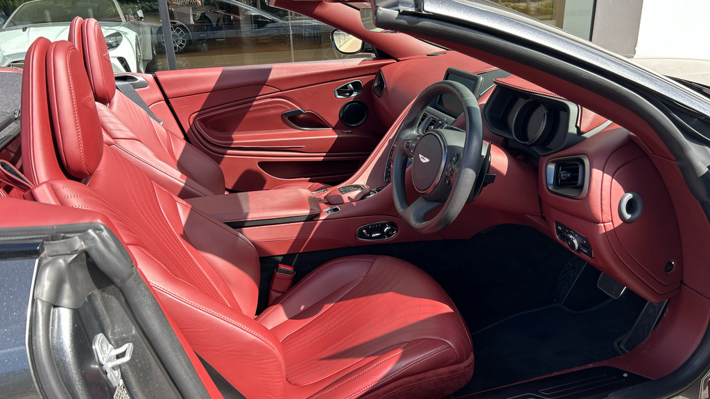 Aston Martin DB11 Volante Silver #3