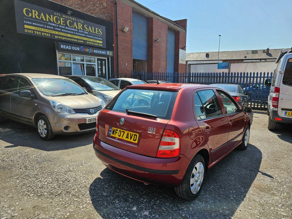 Skoda Fabia 1.4 16V Ambiente Red #2
