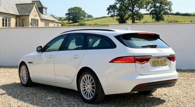 Jaguar XF R-sport Sportbrake White #2