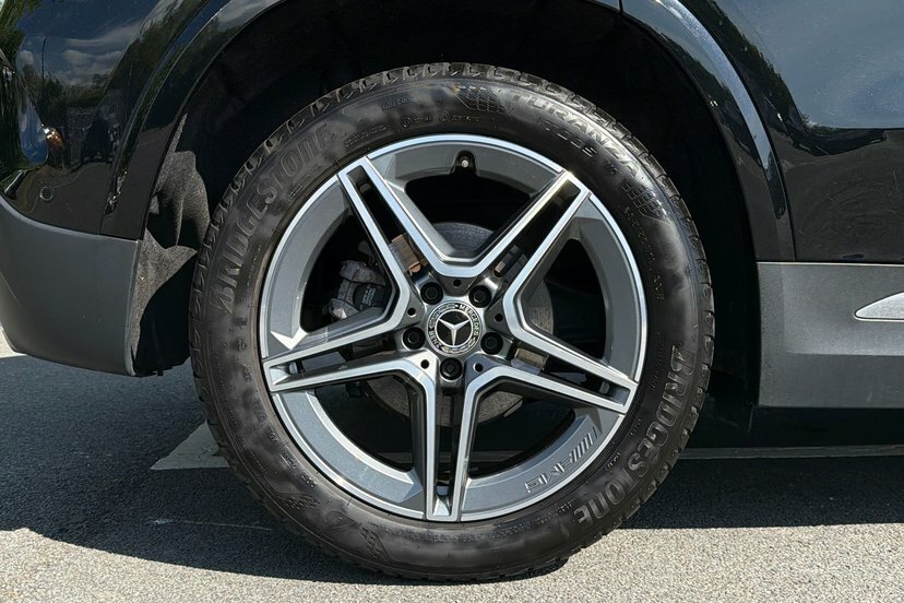 Mercedes-Benz GLA Class Gla200 Amg Line Executive Black #4