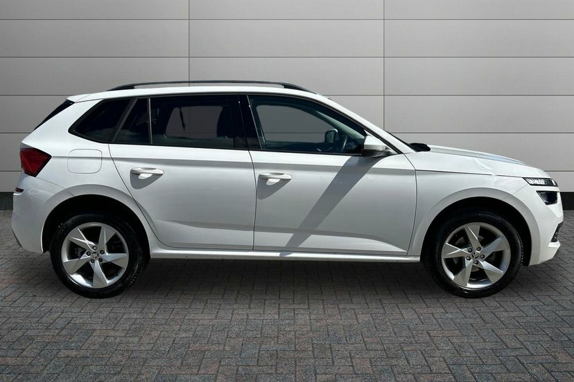 Skoda Kamiq 1.5 Tsi Act Se Drive Suv 150 Ps White #4