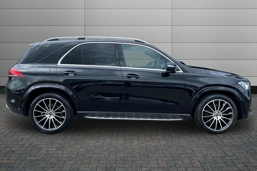 Mercedes-Benz GLE Class Gle400d Amg Line Premium Suv 4Matic KM23NTD Black #3