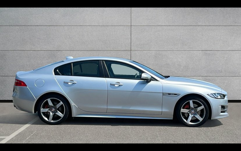 Jaguar XE 2.0 Gtdi R-sport Saloon 240 Ps Silver #3