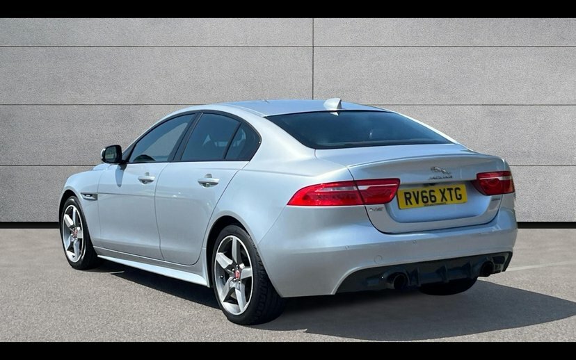 Jaguar XE 2.0 Gtdi R-sport Saloon 240 Ps Silver #2