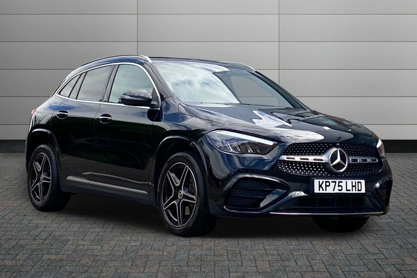 Mercedes-Benz GLA Class 2.0 Gla200d Amg Line Executive Suv 8G Black
