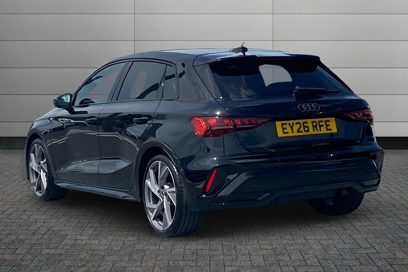 Audi A3 1.5 Tfsi S Line Sportback S Tronic 150 Grey #3