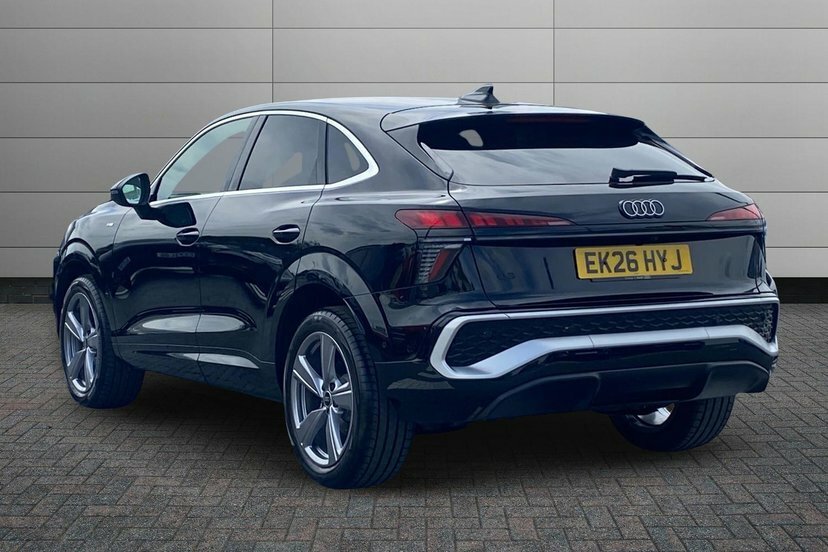 Audi Q3 1.5 Tfsi S Line Sportback S Tronic 150 Black #3