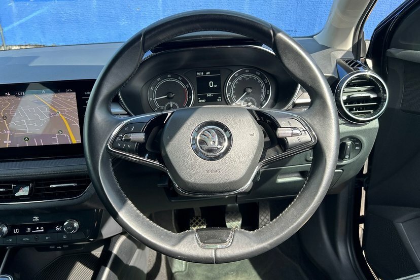 Skoda Fabia 2022 1.0 Tsi 95Ps Se Comfort 5-Dr Hatchback White #19