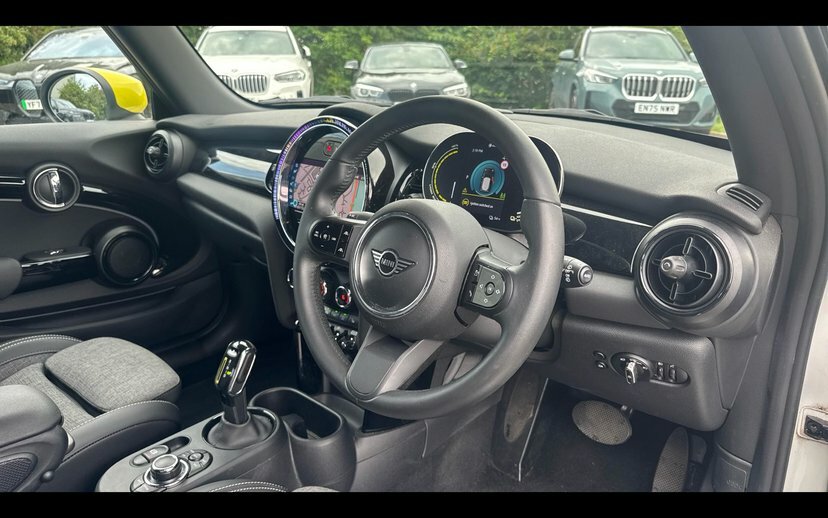 Mini Hatch Level 2 YC21TGZ White #6
