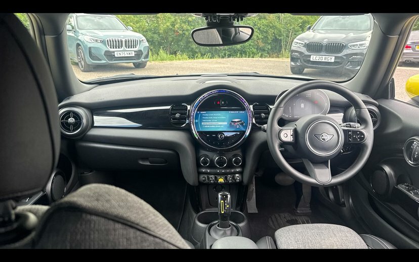 Mini Hatch Level 2 YC21TGZ White #4