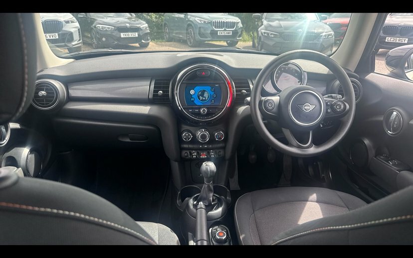 Mini Hatch 3-Door Hatch Cooper Classic EK70EBA White #4