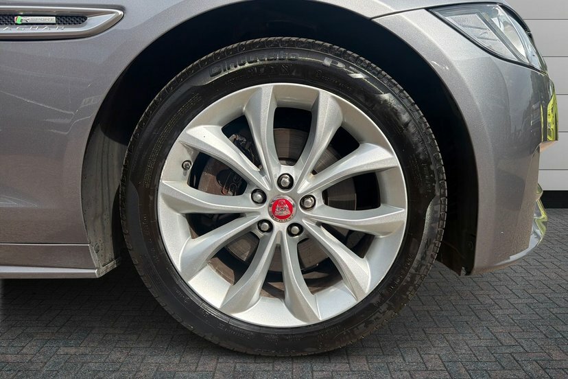 Jaguar XF 2.0D R-sport Saloon 180 Ps Grey #4