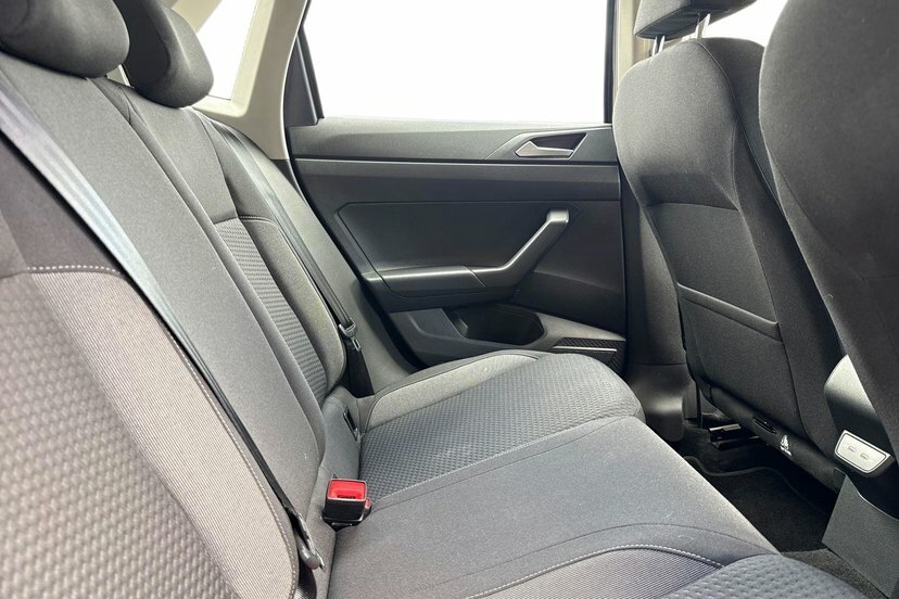 Volkswagen Polo 1L Life Black #11