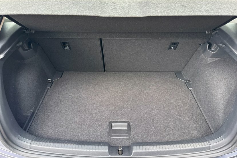 Volkswagen Polo 1L Life Black #12